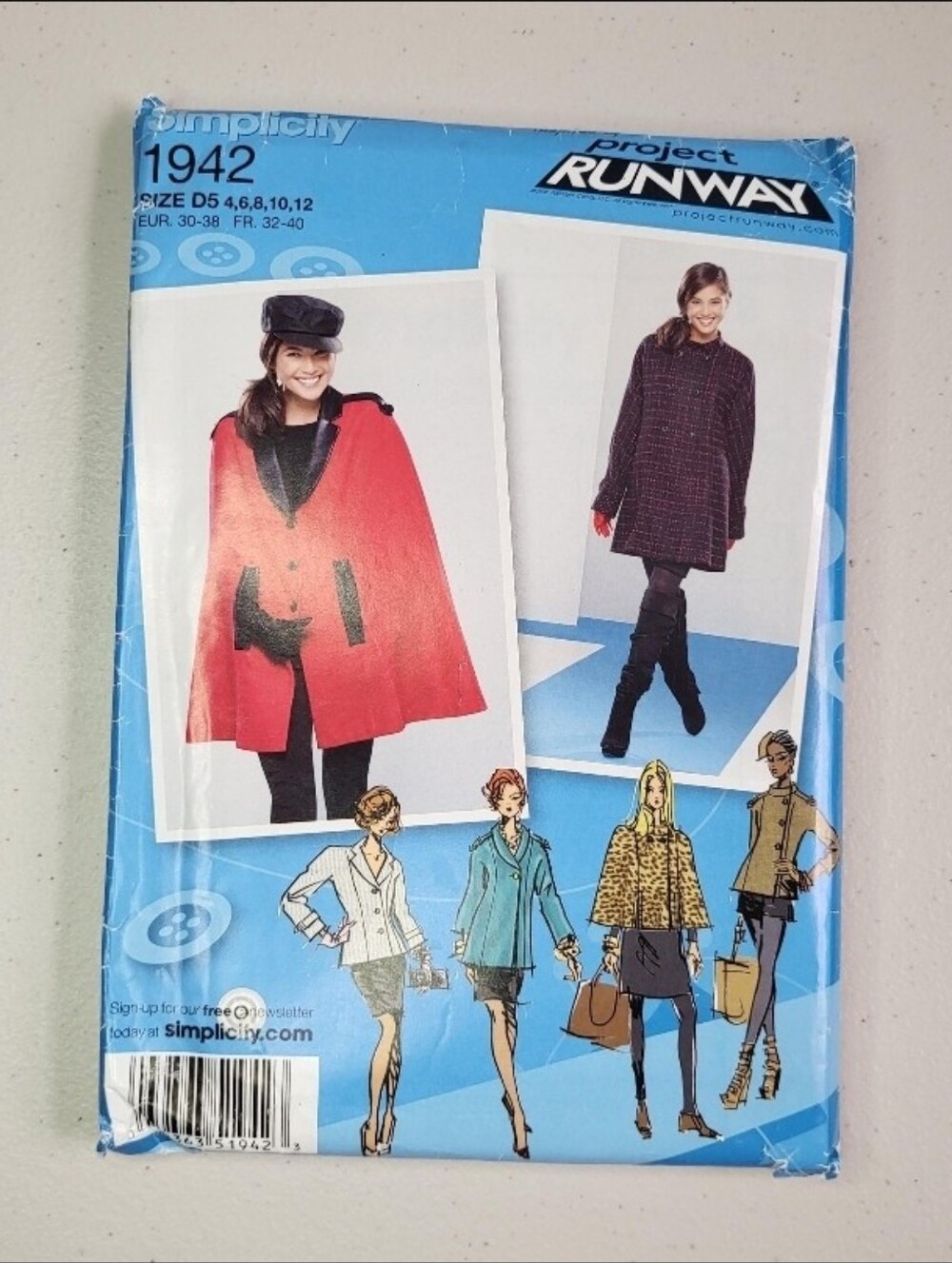 Simplicity 1942 Project Runway Cape, Coat, & Jacket Sewing Pattern. Uncut.